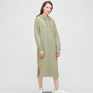 ユニクロ(UNIQLO)のスウェットフーデットロングワンピース(ロングワンピース/マキシワンピース)