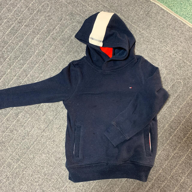 TOMMY HILFIGER(トミーヒルフィガー)のパーカー キッズ/ベビー/マタニティのキッズ服男の子用(90cm~)(その他)の商品写真