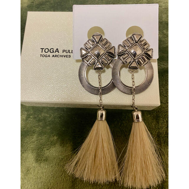 TOGA(トーガ)のTOGA PULLA fringe earing silver レディースのアクセサリー(イヤリング)の商品写真