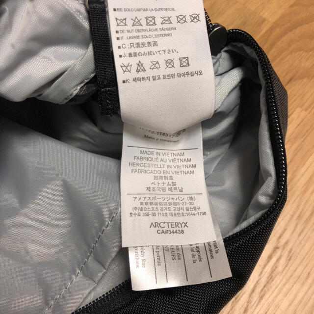 ARC'TERYX(アークテリクス)の在庫処分SALE❗️新品未使用 アークテリクス マカ2 ブラック レディースのバッグ(ボディバッグ/ウエストポーチ)の商品写真