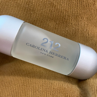 キャロライナヘレナ(CAROLINA HERRERA)のCAROLINA HERRERA 212 香水(香水(男性用))