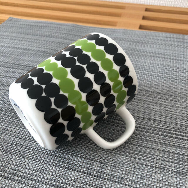 marimekko(マリメッコ)のマリメッコ シイルトラプータルハ マグ 250ml ホワイト/ブラック/グリーン インテリア/住まい/日用品のキッチン/食器(食器)の商品写真