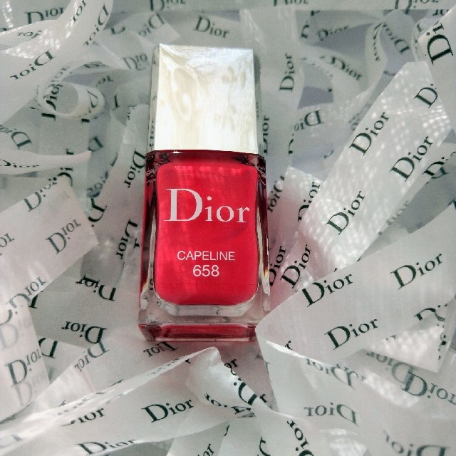 Dior(ディオール)のDior ヴェルニ  (限定色) #658 キャプリーヌ コスメ/美容のネイル(マニキュア)の商品写真