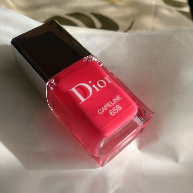 Dior(ディオール)のDior ヴェルニ  (限定色) #658 キャプリーヌ コスメ/美容のネイル(マニキュア)の商品写真