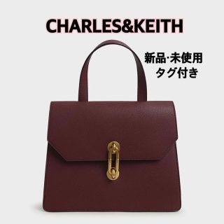 チャールズアンドキース(Charles and Keith)の新品・未使用　メタリックアクセントトートバッグ(ショルダーバッグ)