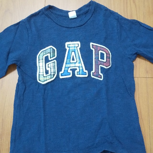 GAP(ギャップ)のGAP ロンT110 キッズ/ベビー/マタニティのキッズ服男の子用(90cm~)(Tシャツ/カットソー)の商品写真