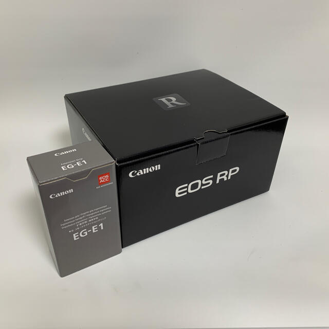 Canon(キヤノン)の新品・未開封 Canon EOS RP GOLD ミラーレス一眼 グリップ付き スマホ/家電/カメラのカメラ(ミラーレス一眼)の商品写真