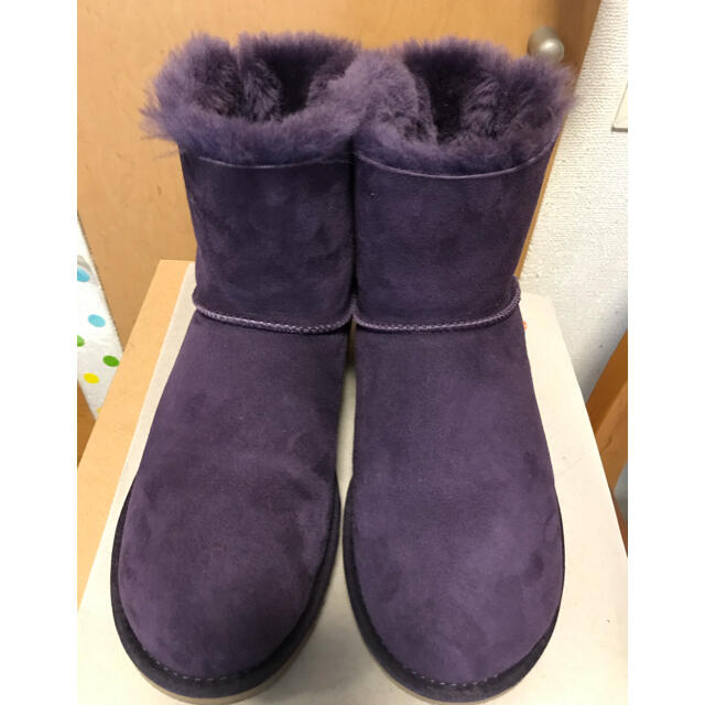 UGG(アグ)の美品♪UGG リボン ムートンブーツ 25センチ パープル レディースの靴/シューズ(ブーツ)の商品写真