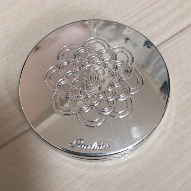 GUERLAIN(ゲラン)のゲラン⭐︎メテオリットコンパクト コスメ/美容のベースメイク/化粧品(フェイスパウダー)の商品写真