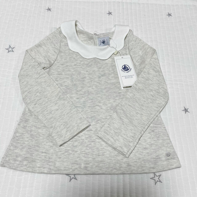 PETIT BATEAU(プチバトー)の＊ご専用＊ 新品未使用  プチバトー  衿付き  カットソー  36m キッズ/ベビー/マタニティのキッズ服女の子用(90cm~)(Tシャツ/カットソー)の商品写真