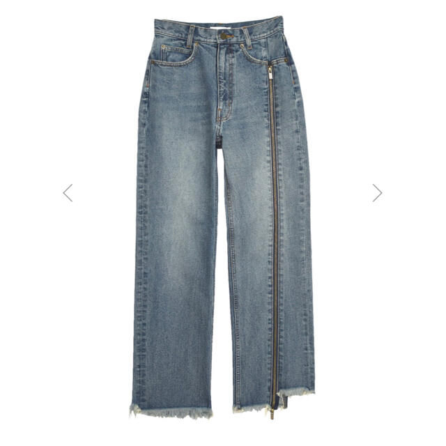 Ameri VINTAGE(アメリヴィンテージ)のAMERI 新品 公式サイト即完売 ZIPPER STRAIGHT DENIM レディースのパンツ(デニム/ジーンズ)の商品写真