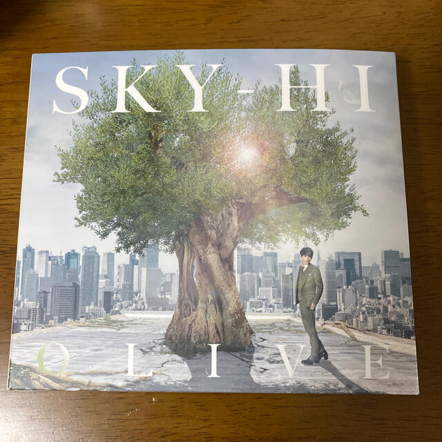 AAA(トリプルエー)のSKY-HI OLIVE LIVEver  エンタメ/ホビーのCD(ヒップホップ/ラップ)の商品写真