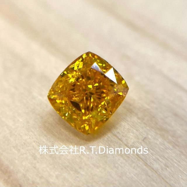 FANCY VIVID YELLOW ORANGE 0.70ct CU レディースのアクセサリー(その他)の商品写真