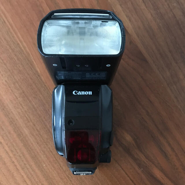 Canon(キヤノン)のキャノン　スピードライト　canon  600EX-RT 中古品 スマホ/家電/カメラのカメラ(ストロボ/照明)の商品写真