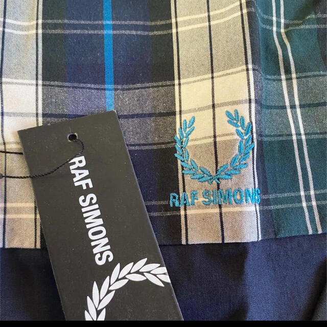 RAF SIMONS(ラフシモンズ)のFRED PERRY RAF SIMONS フレッドペリー ラブシモンズ シャツ メンズのトップス(Tシャツ/カットソー(七分/長袖))の商品写真