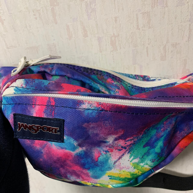 JANSPORT(ジャンスポーツ)のウエストポーチバック レディースのバッグ(ボディバッグ/ウエストポーチ)の商品写真