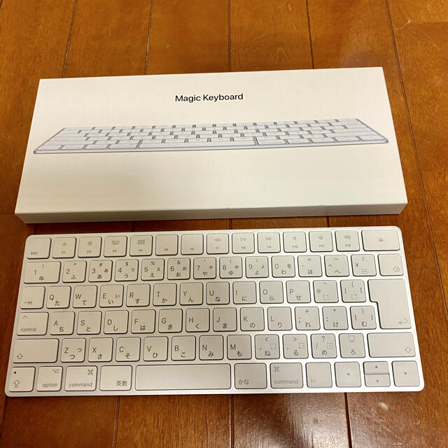 Apple(アップル)のmagic keyboard ☆美品 スマホ/家電/カメラのPC/タブレット(PC周辺機器)の商品写真