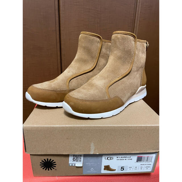 UGG(アグ)の値下げ‼︎UGG W LAURELLE ブーツ TREADLITE BY UGG レディースの靴/シューズ(ブーツ)の商品写真