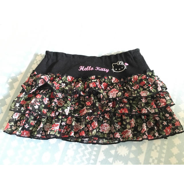 花柄キティーちゃんスカート キッズ/ベビー/マタニティのベビー服(~85cm)(スカート)の商品写真