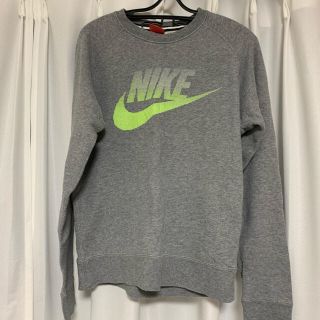 ナイキ(NIKE)のNIKEトレーナー(トレーナー/スウェット)