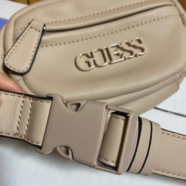 GUESS(ゲス)のguess バッグ　サコッシュ   レディースのバッグ(ショルダーバッグ)の商品写真