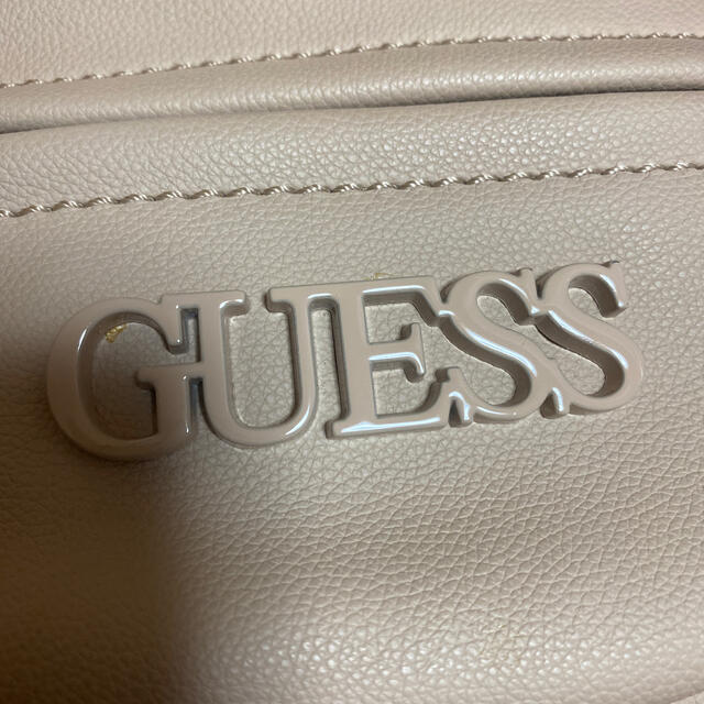 GUESS(ゲス)のguess バッグ　サコッシュ   レディースのバッグ(ショルダーバッグ)の商品写真