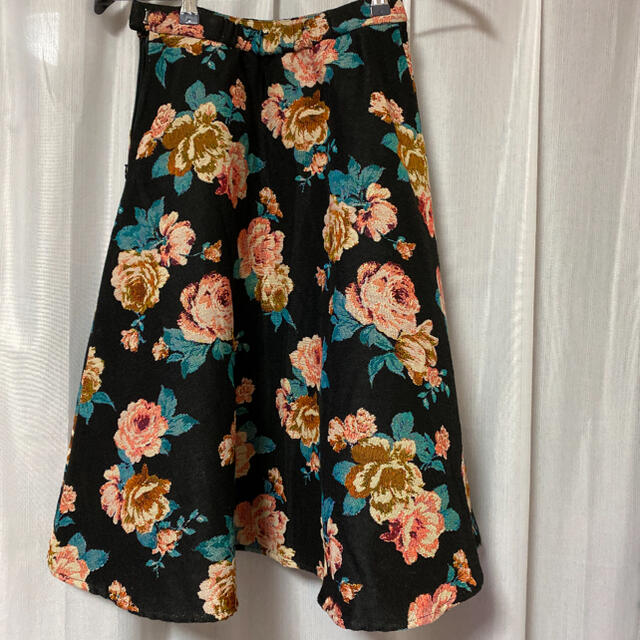 rienda(リエンダ)の花柄スカート レディースのスカート(ひざ丈スカート)の商品写真