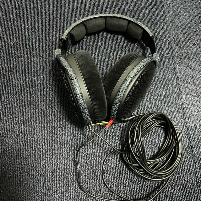 SENNHEISER HD600