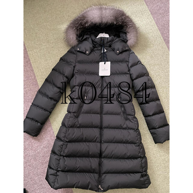 MONCLER(モンクレール)の新品　モンクレール　アベル　abelle  ダークグレー　14a レディースのジャケット/アウター(ダウンコート)の商品写真