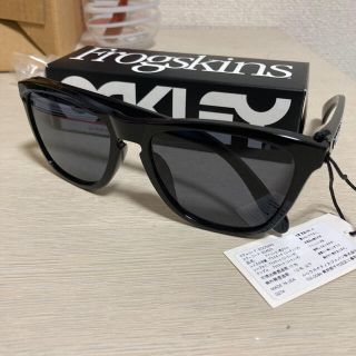 オークリー(Oakley)の【新品未使用】OAKLEY サングラス FROGSKINS Asian Fit(サングラス/メガネ)