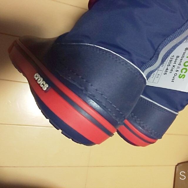 crocs(クロックス)のcrocs ブーツ ネイビー 18 キッズ/ベビー/マタニティのキッズ靴/シューズ(15cm~)(ブーツ)の商品写真