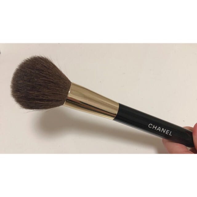 CHANEL(シャネル)のシャネル♡ブラシ♡大 コスメ/美容のメイク道具/ケアグッズ(チーク/フェイスブラシ)の商品写真