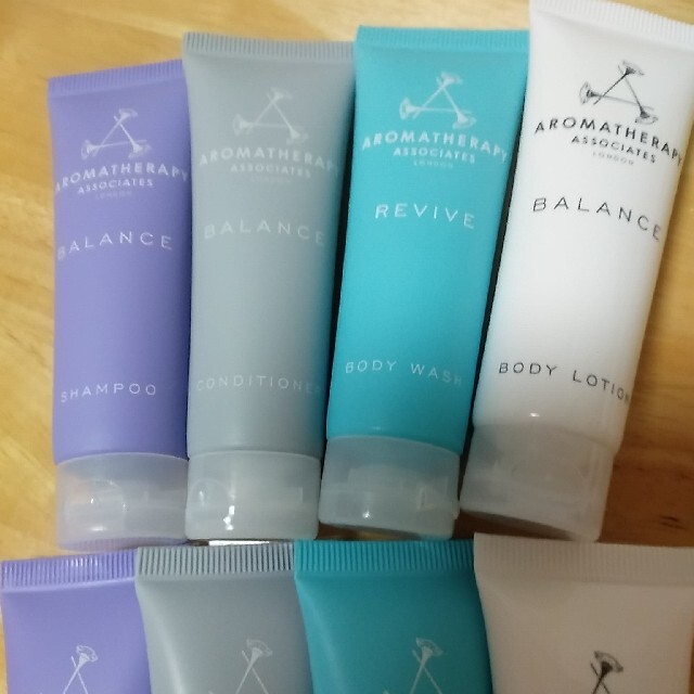 AROMATHERAPY ASSOCIATES(アロマセラピーアソシエイツ)のアロマセラピーアソシエイツ　２セット　シャンプー　コンディショナー　ボディソープ コスメ/美容のヘアケア/スタイリング(シャンプー/コンディショナーセット)の商品写真