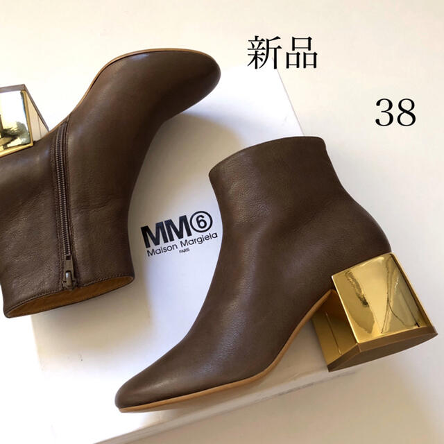 Maison Martin Margiela(マルタンマルジェラ)の新品/38 MM6 メゾン マルジェラ カーキブラウン × ゴールド ブーツ レディースの靴/シューズ(ブーツ)の商品写真