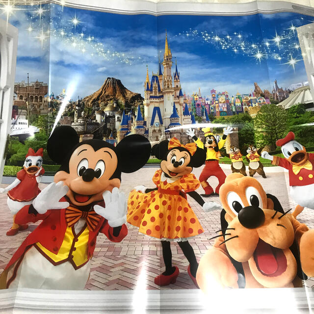 Disney(ディズニー)のファンダブルディズニー　カレンダー　ポスター　Disney 非売品 インテリア/住まい/日用品の文房具(カレンダー/スケジュール)の商品写真