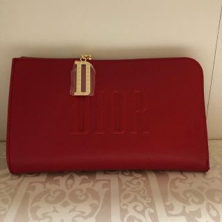 ディオール(Dior)のディオール　レッド　クラッチ ポーチ　新品未使用(ポーチ)