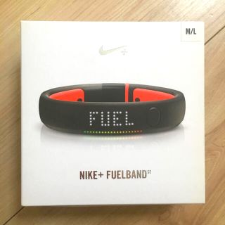 ナイキ(NIKE)のNike+ fuelband SE ナイキフューエルバンド  オレンジ(トレーニング用品)