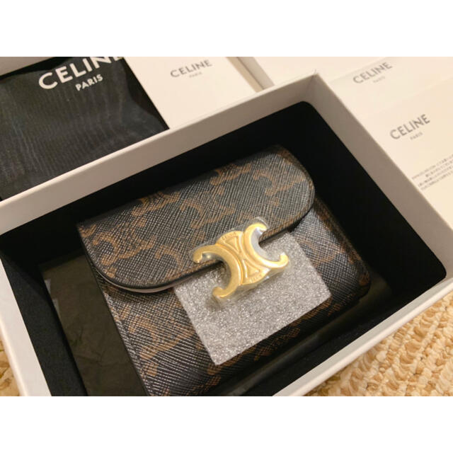 celine(セリーヌ)のyukakayuさま専用🌿新品未使用🌿セリーヌ レア🌿トリオンフ財布 レディースのファッション小物(財布)の商品写真