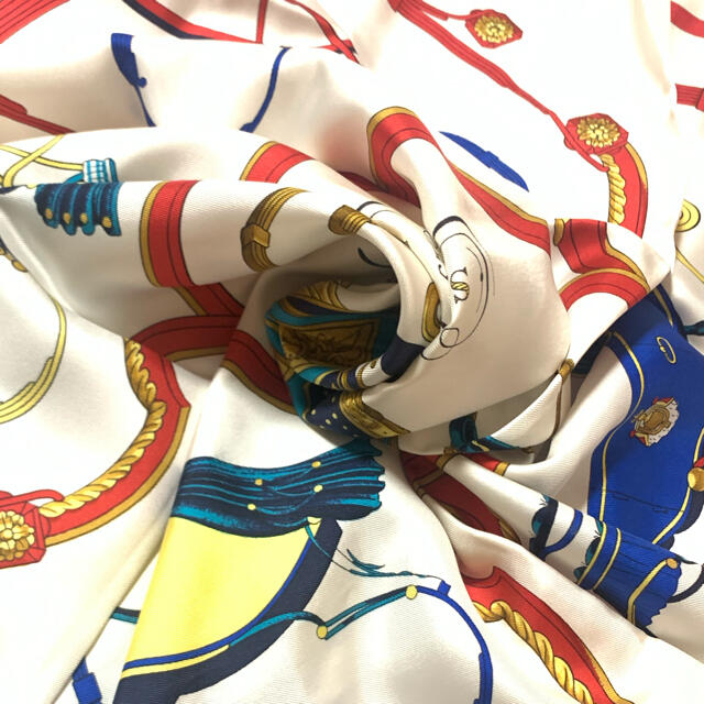 HERMES/エルメス スカーフ 白×レッド×マルチ 大判90(タグ&箱付き