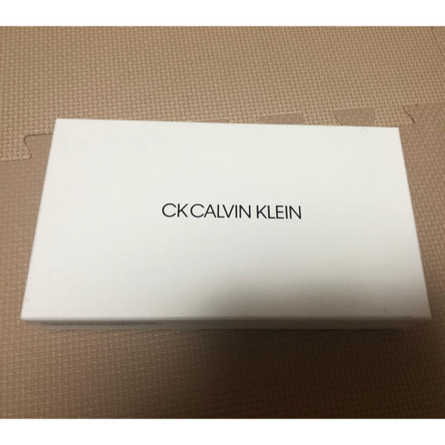 ck Calvin Klein(シーケーカルバンクライン)のカルバンクライン　空き箱 メンズのファッション小物(長財布)の商品写真