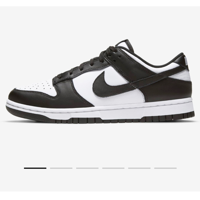 NIKE(ナイキ)のNIKE WMNS DUNK LOW "WHITE/BLACK" レディースの靴/シューズ(スニーカー)の商品写真