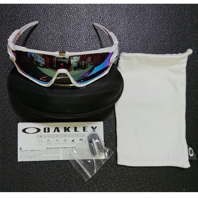 Oakley(オークリー)のオークリーJAWBREAKER Polished White PrizmSnow スポーツ/アウトドアの自転車(ウエア)の商品写真