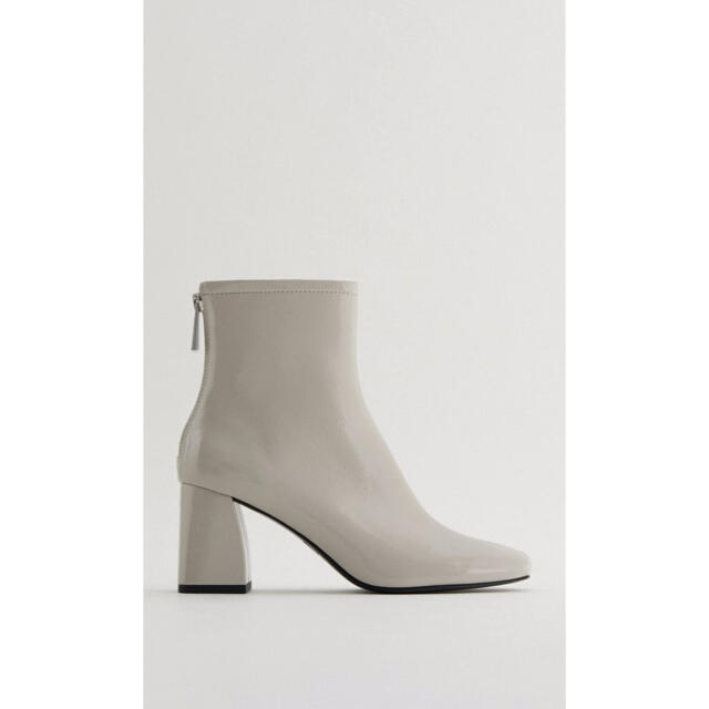 ワイドヒールショートブーツ | フリマアプリ ラクマ ZARA ワイドヒールショートブーツ 39サイズ