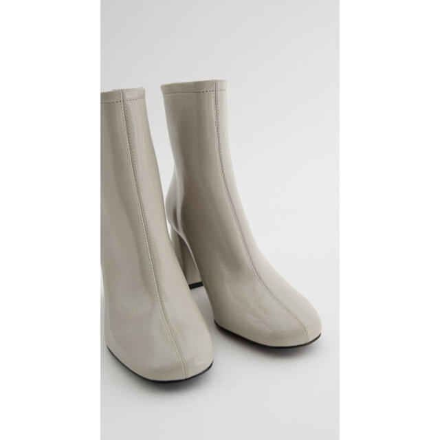 ワイドヒールショートブーツ ZARA ワイドヒールショートブーツ 39サイズ