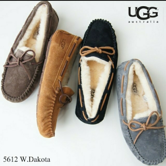 UGG(アグ)の早い者勝ち！新品 サイズ24.5～25.5cm UGG ダコタ  ブラック レディースの靴/シューズ(スリッポン/モカシン)の商品写真