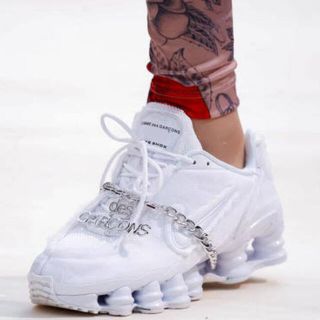 コムデギャルソンオムプリュス(COMME des GARCONS HOMME PLUS)のコムデギャルソンshox(スニーカー)