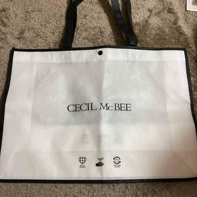 CECIL McBEE(セシルマクビー)のセシルマクビーショップ袋 レディースのバッグ(ショップ袋)の商品写真