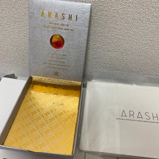 アラシ(嵐)の嵐　スワロフスキー　レッド(アイドルグッズ)