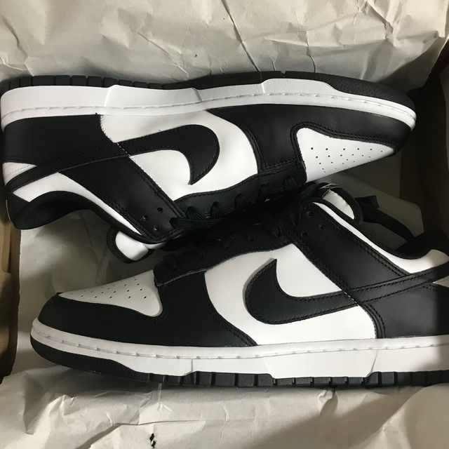 NIKE(ナイキ)のNIKE DUNK LOW RETRO "WHITE/BLACK" メンズの靴/シューズ(スニーカー)の商品写真