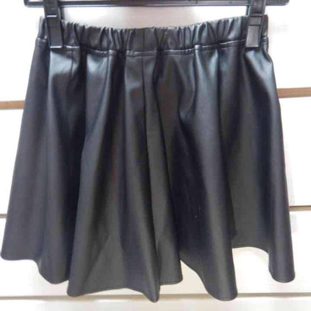 ROSE FANFAN(ローズファンファン)のローズファンファン レザースカート レディースのスカート(ミニスカート)の商品写真
